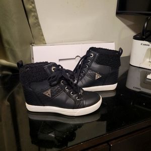 GUESS Della Hidden Wedges Sneakers Size 6 in box